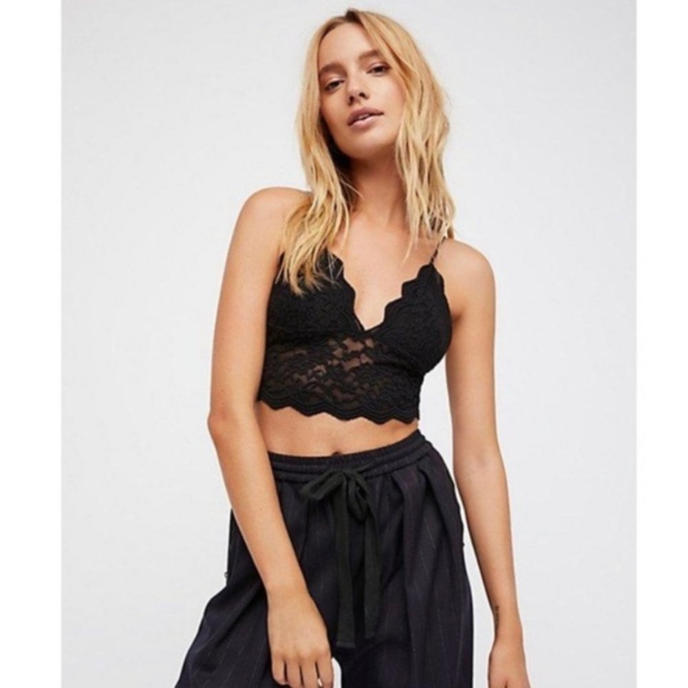 Free People On The Outside Bra Lace Black NWT! 🛍
